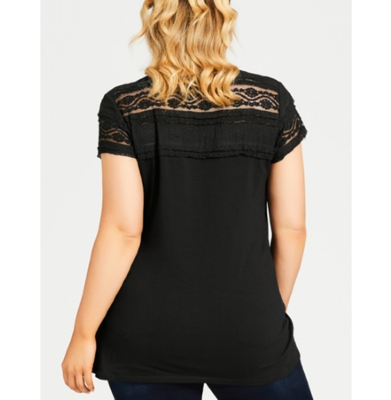 Loralette (Avenue) Black Lace Detail Top 1X - Picture 2 of 4